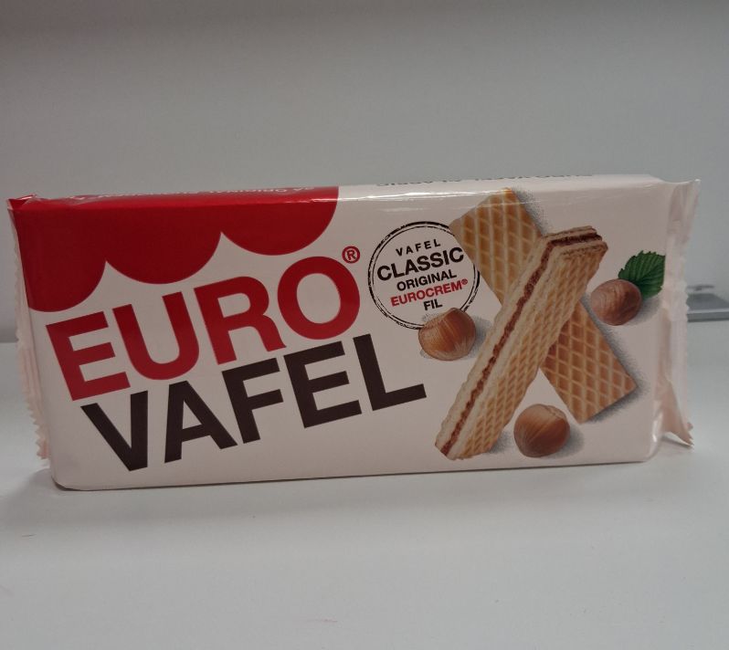 Napoltanke Euro vafel z lešnikom 180g